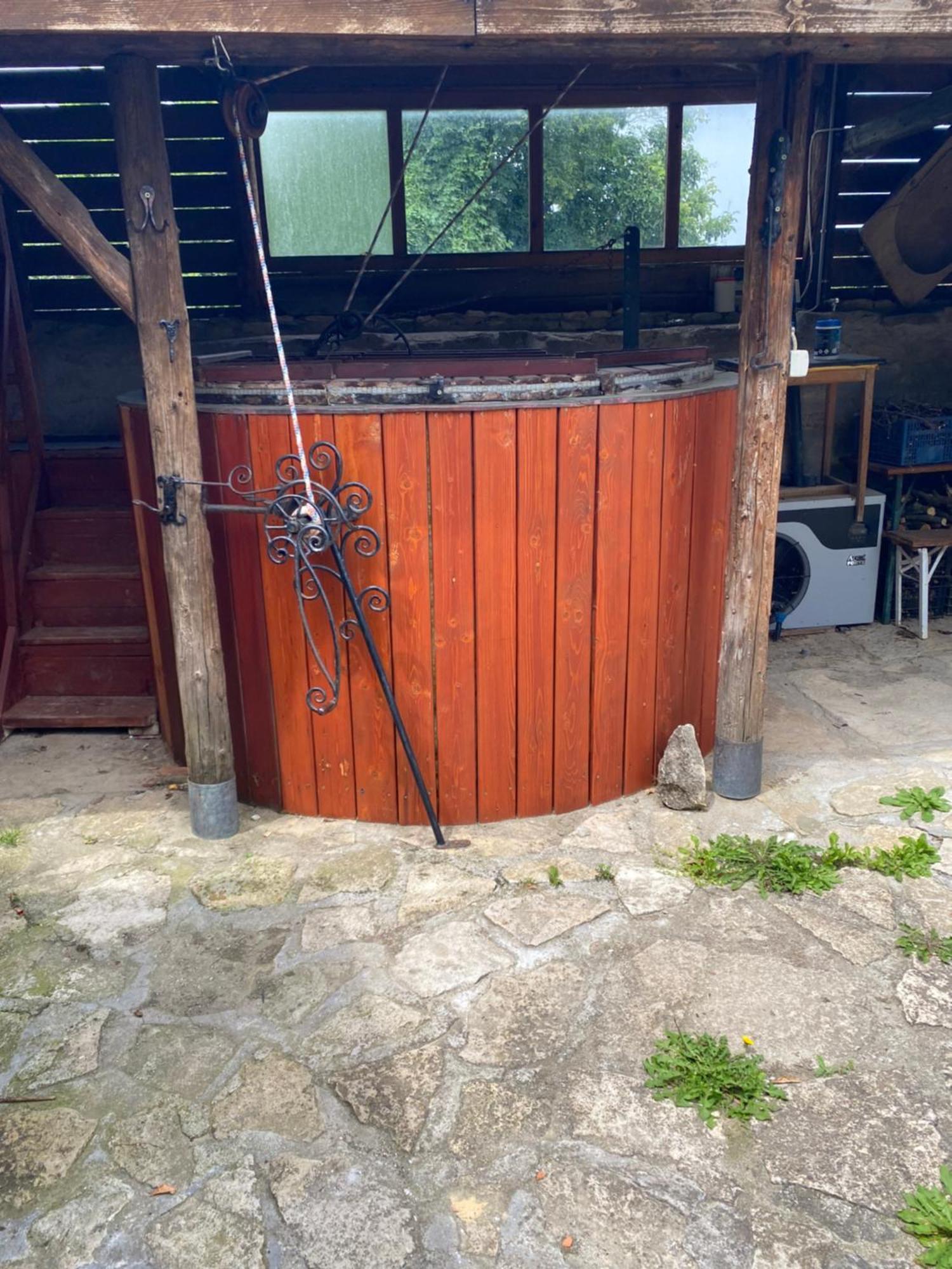 Mohatetős Lombház Urom Exterior foto